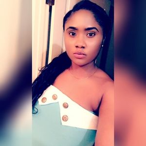 Meet your Posher, Emmanuella